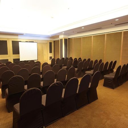 Summit Circle Cebu - Quarantine Hotel מראה חיצוני תמונה