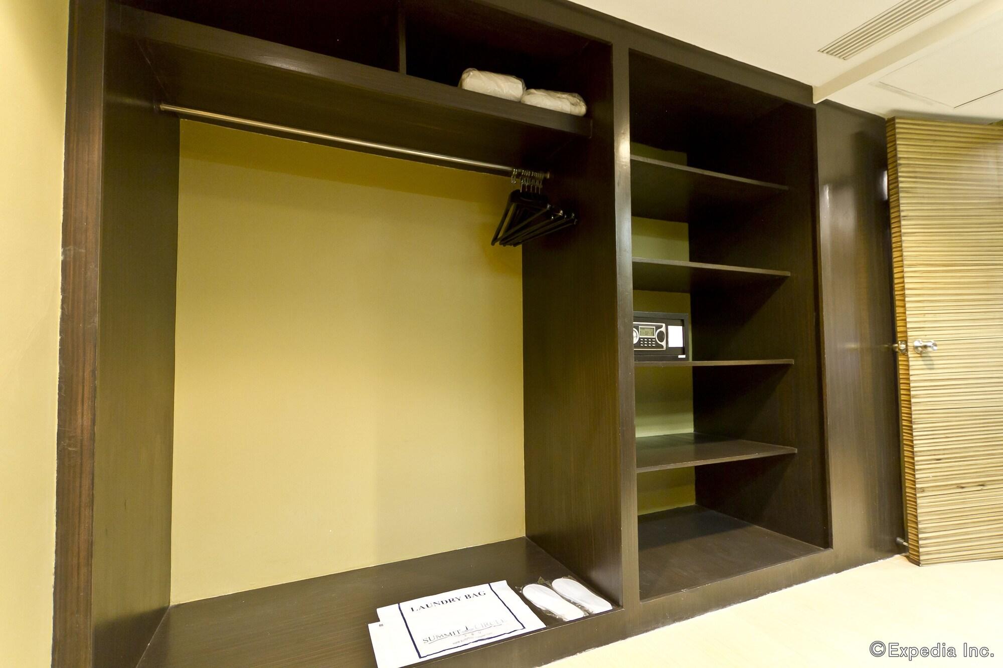 Summit Circle Cebu - Quarantine Hotel מראה חיצוני תמונה