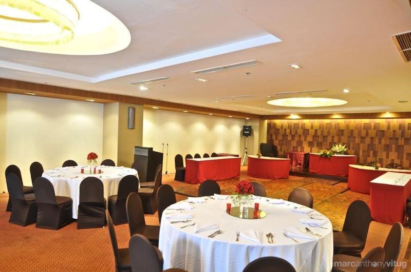 Summit Circle Cebu - Quarantine Hotel מראה חיצוני תמונה