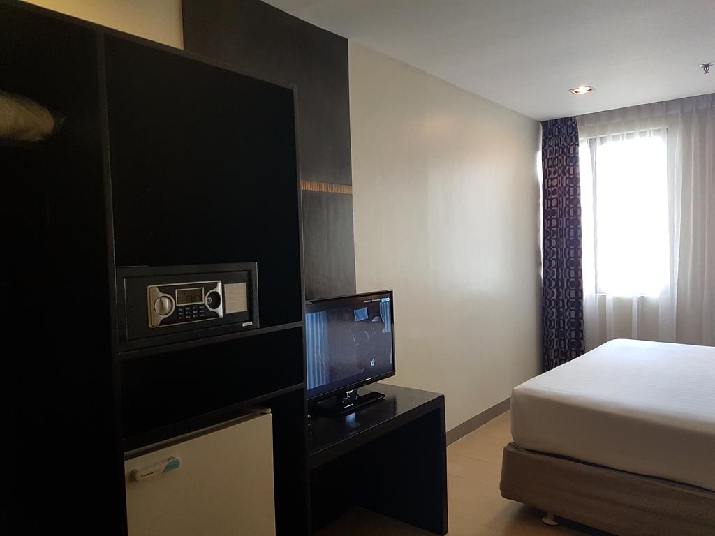 Summit Circle Cebu - Quarantine Hotel מראה חיצוני תמונה